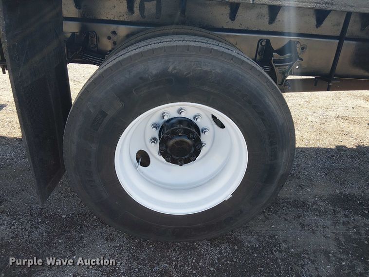 image for item EG8258 2011 Ford F750 Super Duty XL flatbed truck