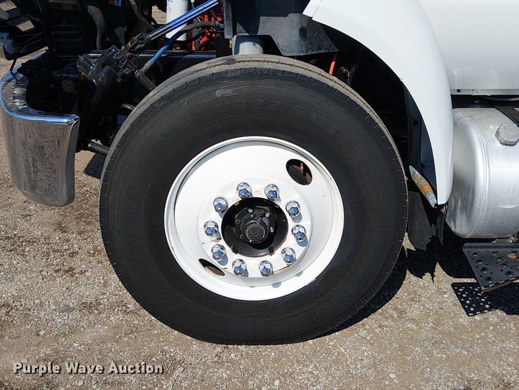 image for item EG8258 2011 Ford F750 Super Duty XL flatbed truck