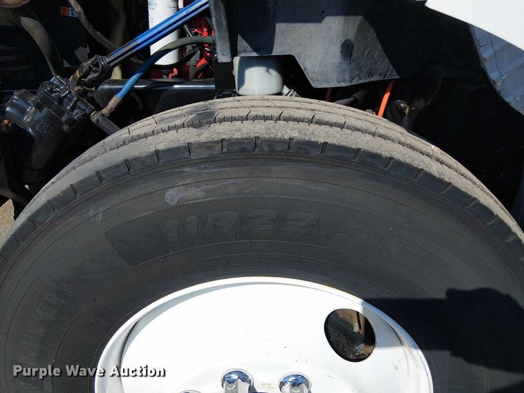 image for item EG8258 2011 Ford F750 Super Duty XL flatbed truck