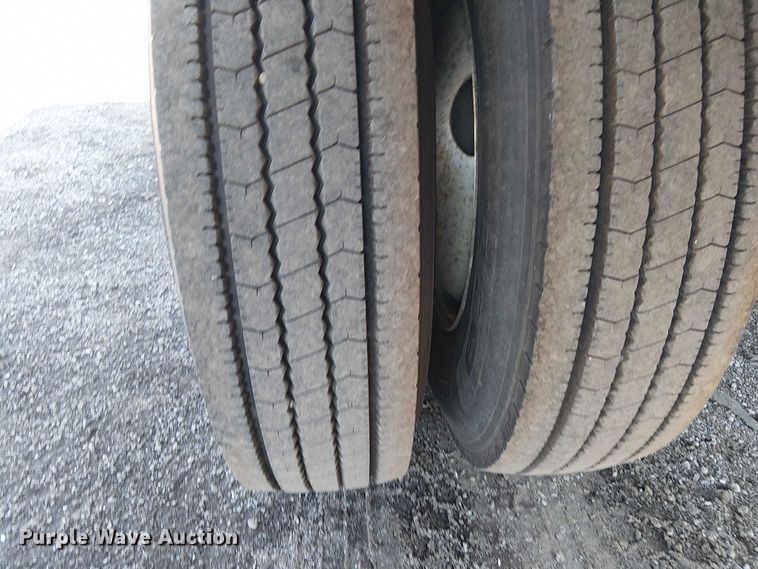 image for item EG8258 2011 Ford F750 Super Duty XL flatbed truck