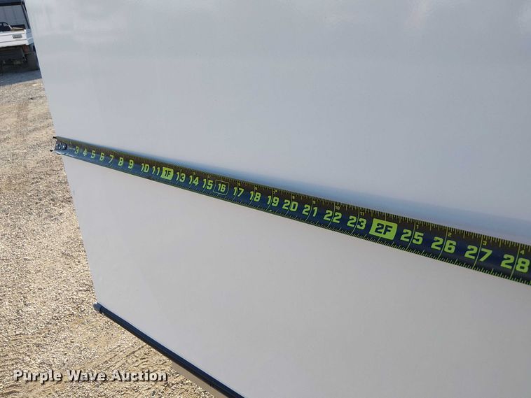 image for item EG8262 2018 Ford E450 Super Duty delivery truck