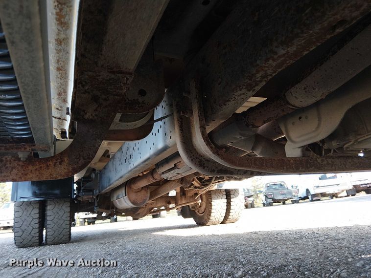 image for item EG8262 2018 Ford E450 Super Duty delivery truck