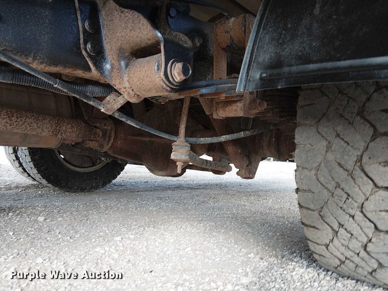 image for item EG8262 2018 Ford E450 Super Duty delivery truck