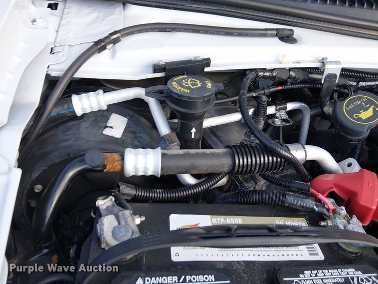 image for item EG8262 2018 Ford E450 Super Duty delivery truck