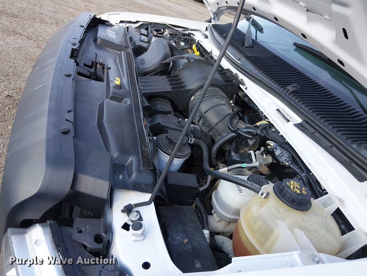 image for item EG8262 2018 Ford E450 Super Duty delivery truck