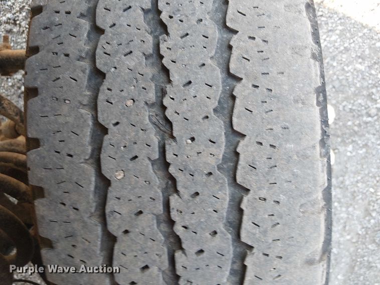 image for item EG8262 2018 Ford E450 Super Duty delivery truck