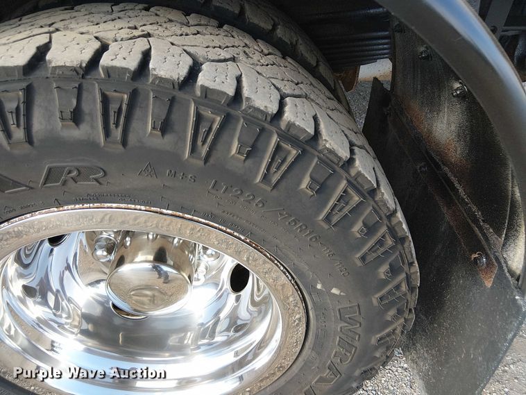 image for item EG8262 2018 Ford E450 Super Duty delivery truck