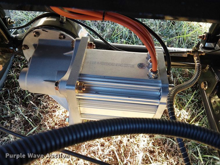 image for item EG8264 2025 SDLGC80 golf cart