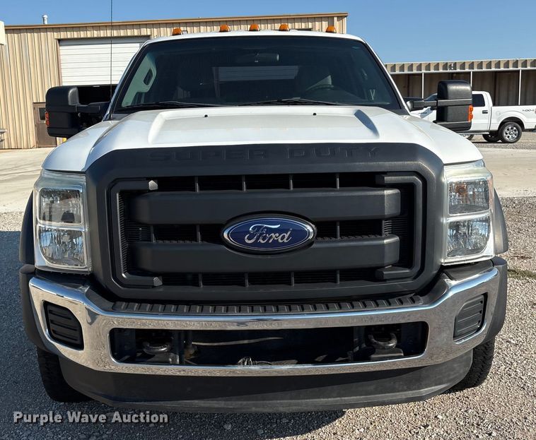 image for item EH4068 2011 Ford F550 Super Duty Crew Cab truck cab and chassis