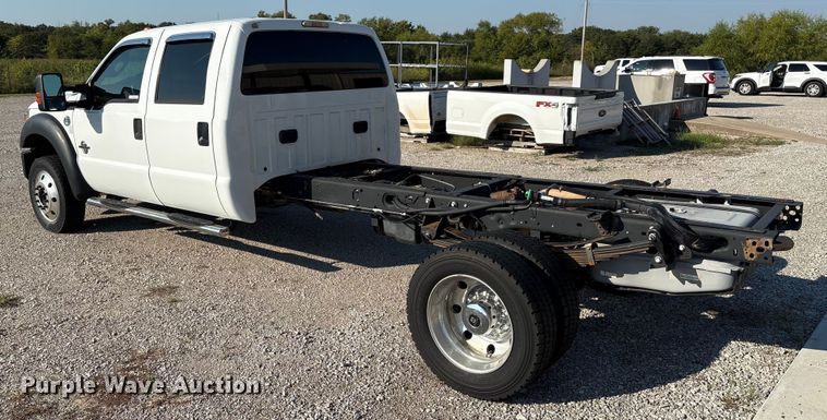 image for item EH4068 2011 Ford F550 Super Duty Crew Cab truck cab and chassis