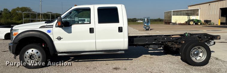 image for item EH4068 2011 Ford F550 Super Duty Crew Cab truck cab and chassis