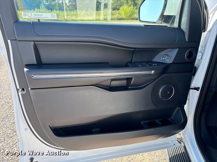 image for item EH4069 2019 Ford Expedition SUV