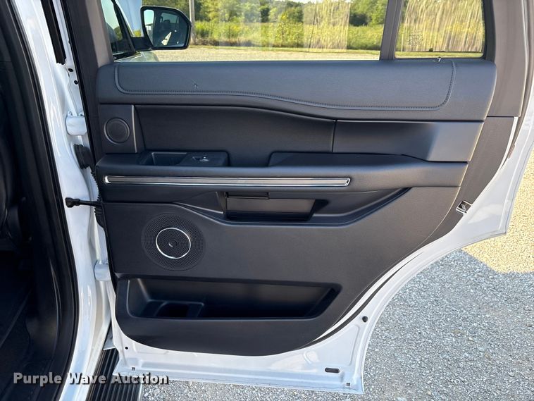 image for item EH4069 2019 Ford Expedition SUV