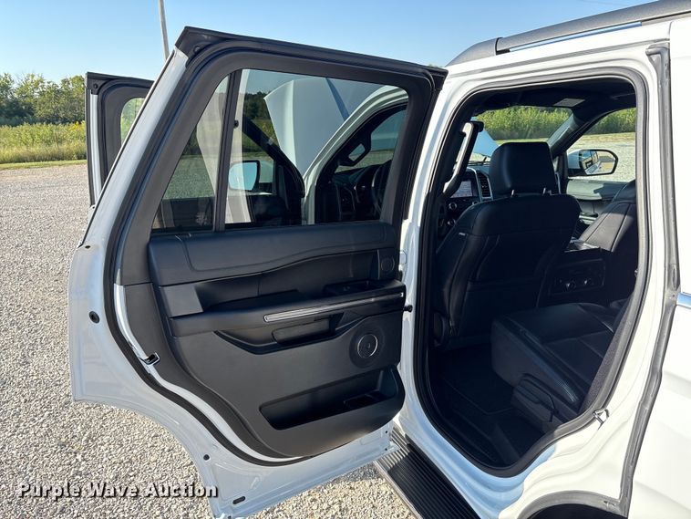 image for item EH4069 2019 Ford Expedition SUV