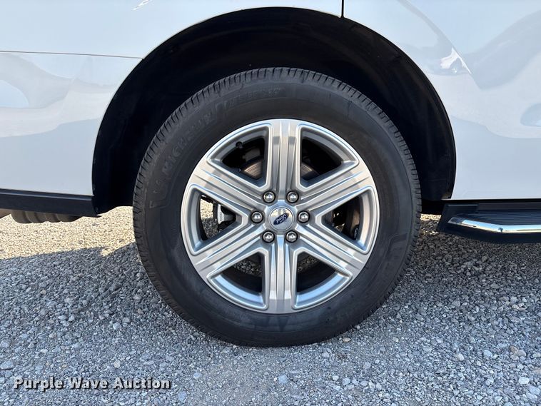 image for item EH4069 2019 Ford Expedition SUV