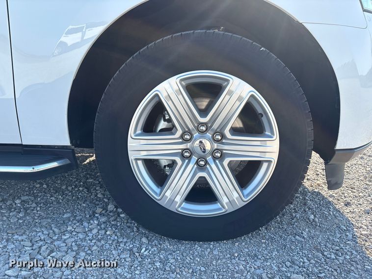 image for item EH4069 2019 Ford Expedition SUV
