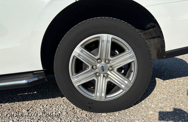 image for item EH4069 2019 Ford Expedition SUV