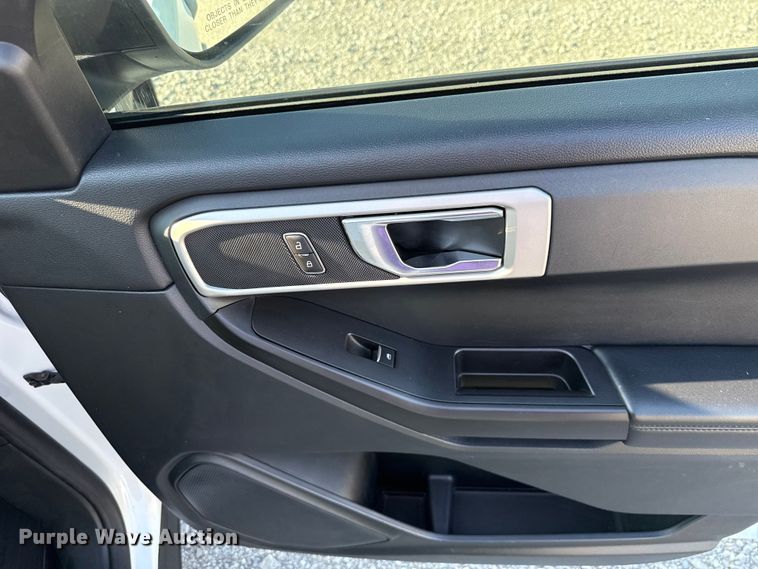 image for item EH4071 2020 Ford Explorer SUV