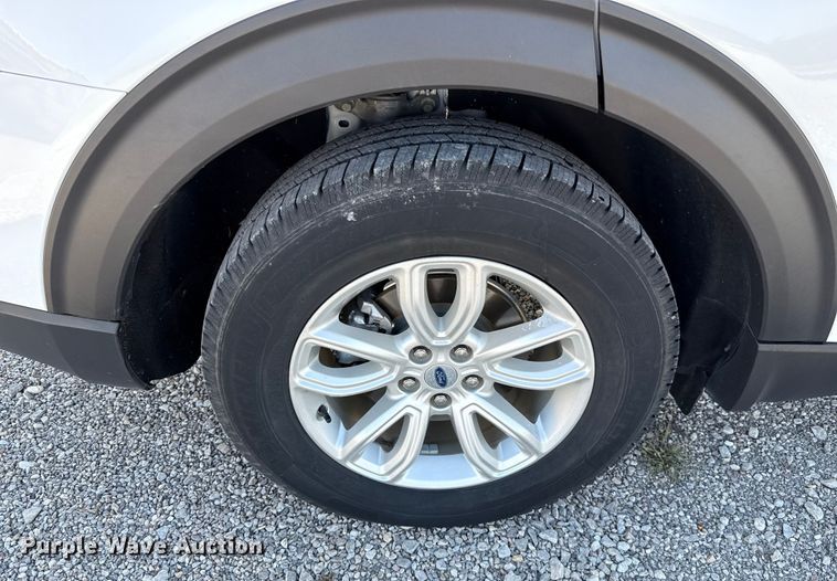 image for item EH4071 2020 Ford Explorer SUV