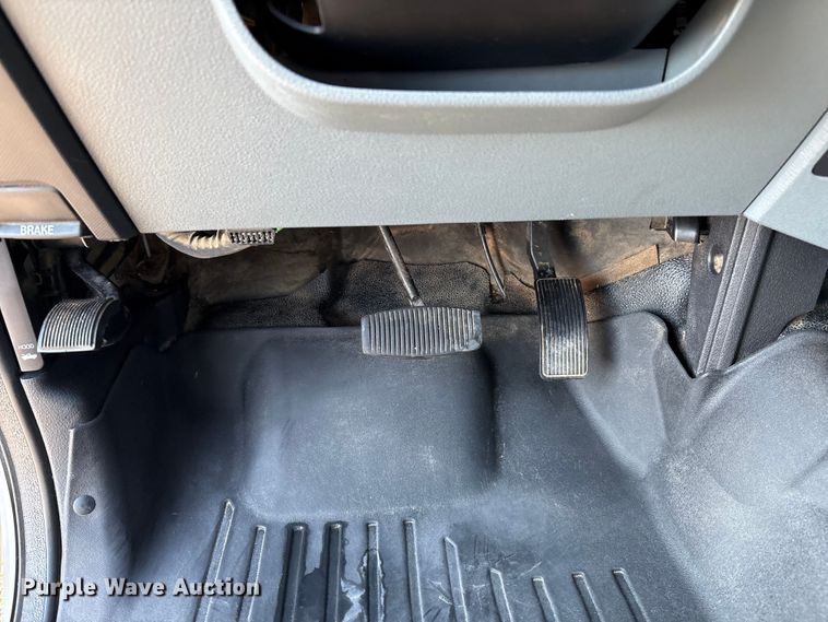 image for item EH4078 2015 Ford F250 Super Duty XL Crew Cab pickup truck