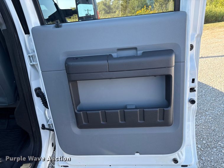 image for item EH4078 2015 Ford F250 Super Duty XL Crew Cab pickup truck