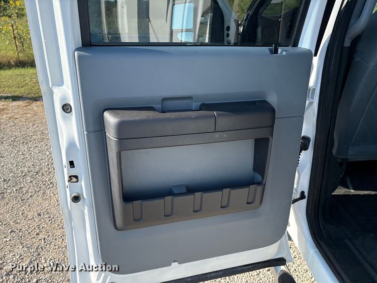 image for item EH4078 2015 Ford F250 Super Duty XL Crew Cab pickup truck