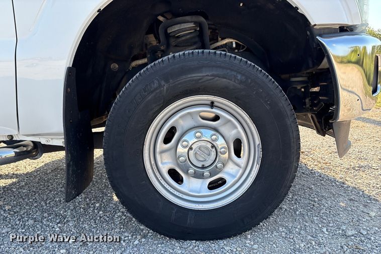 image for item EH4078 2015 Ford F250 Super Duty XL Crew Cab pickup truck