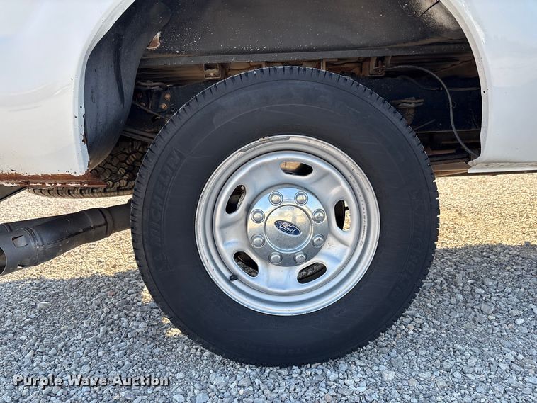 image for item EH4078 2015 Ford F250 Super Duty XL Crew Cab pickup truck