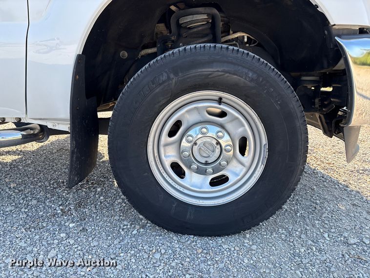 image for item EH4078 2015 Ford F250 Super Duty XL Crew Cab pickup truck