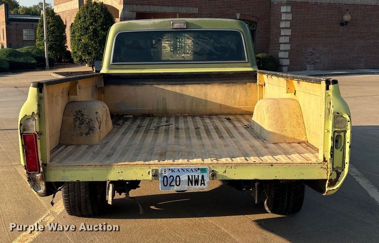 image for item EH7526 1971 Chevrolet C10 pickup truck