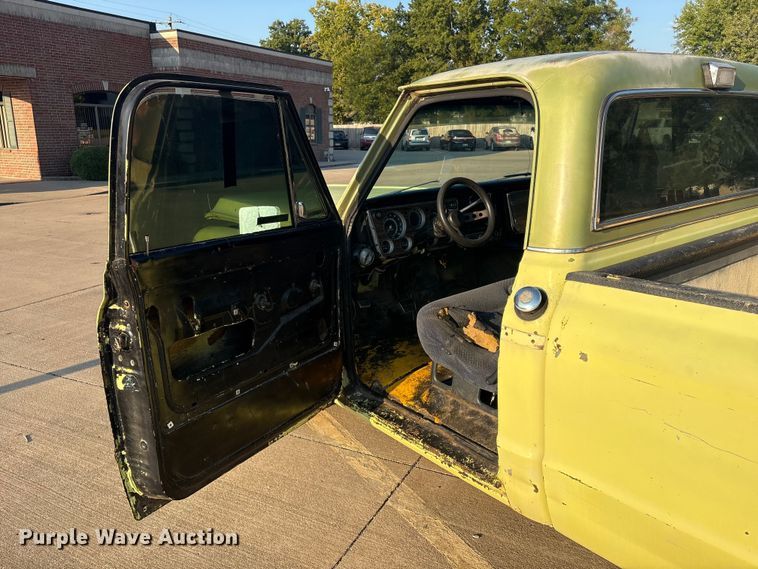 image for item EH7526 1971 Chevrolet C10 pickup truck
