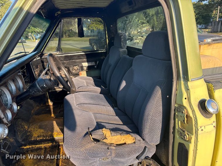 image for item EH7526 1971 Chevrolet C10 pickup truck