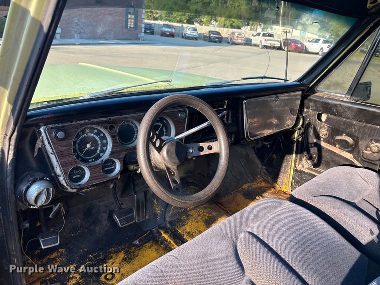 image for item EH7526 1971 Chevrolet C10 pickup truck