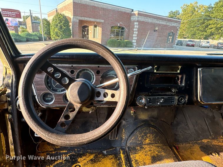 image for item EH7526 1971 Chevrolet C10 pickup truck