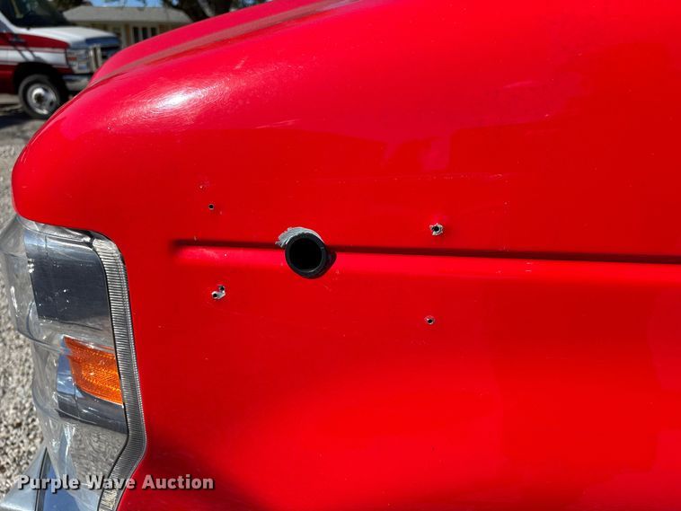 image for item EJ7679 2018 Ford E450 Super Duty van cab and chassis