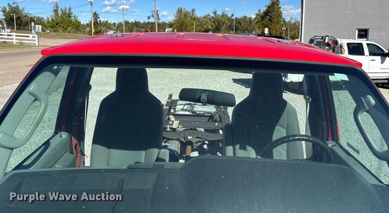 image for item EJ7679 2018 Ford E450 Super Duty van cab and chassis