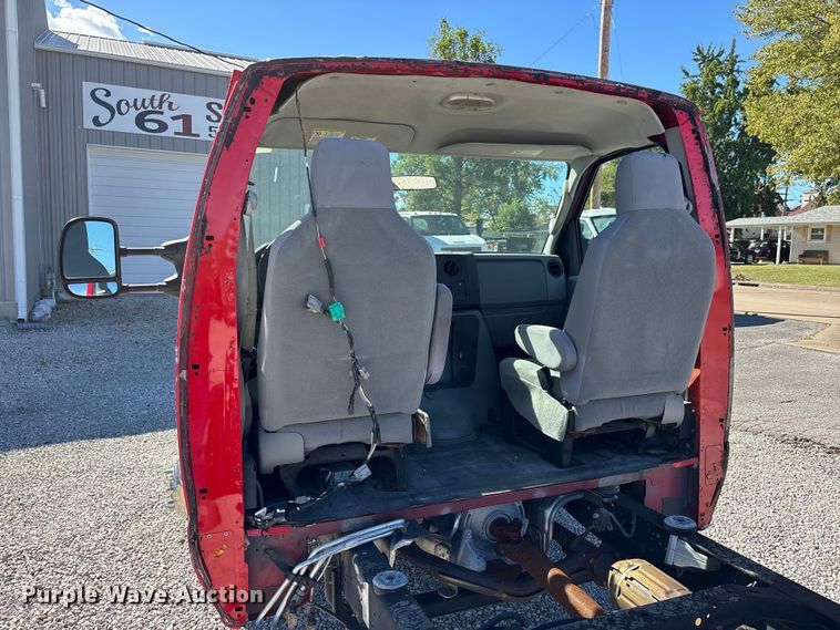 image for item EJ7679 2018 Ford E450 Super Duty van cab and chassis
