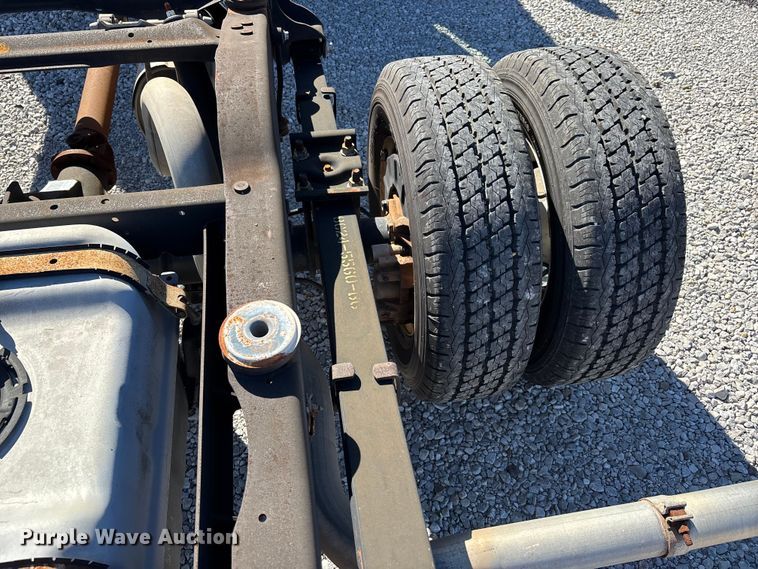 image for item EJ7679 2018 Ford E450 Super Duty van cab and chassis