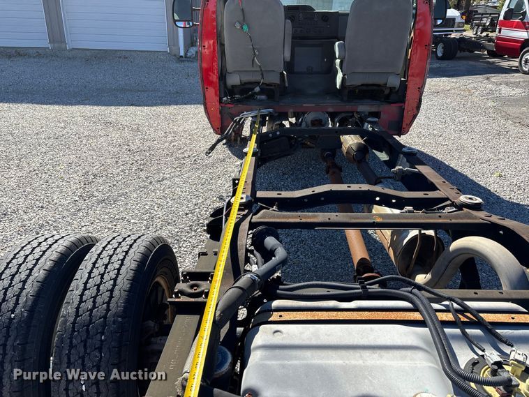 image for item EJ7679 2018 Ford E450 Super Duty van cab and chassis