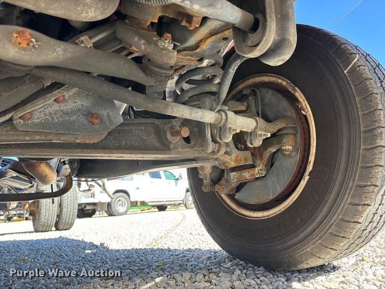 image for item EJ7679 2018 Ford E450 Super Duty van cab and chassis