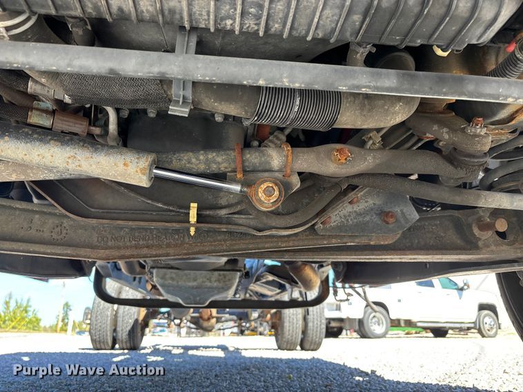 image for item EJ7679 2018 Ford E450 Super Duty van cab and chassis