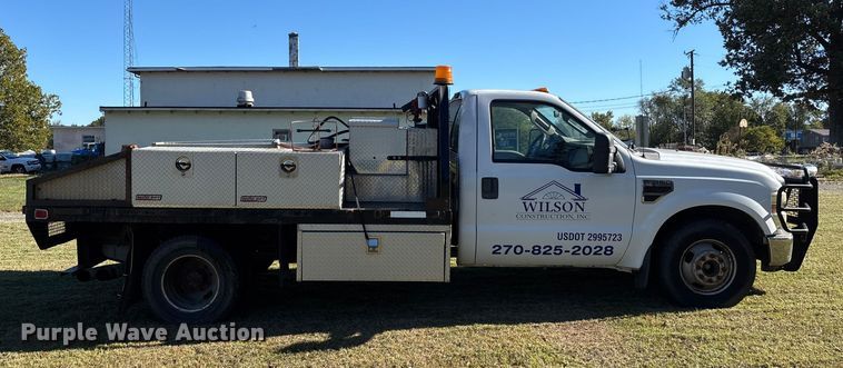 image for item EJ7681 2008 Ford F350 Super Duty XL flatbed pickup truck