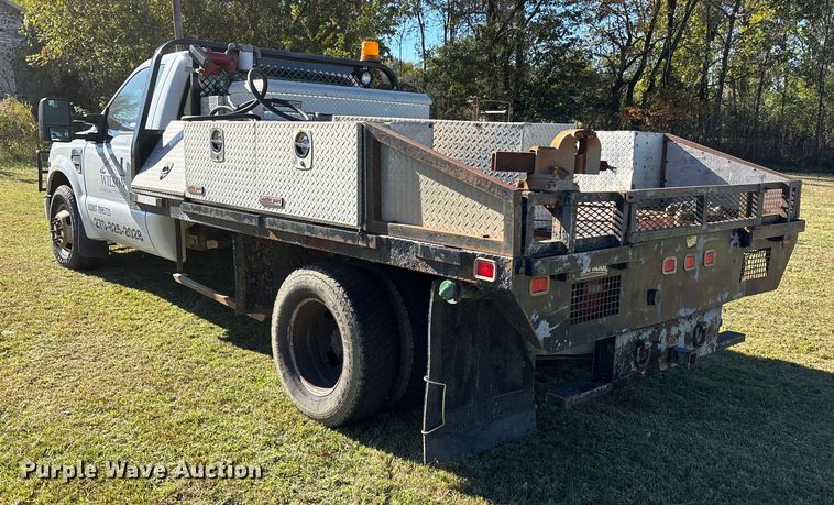 image for item EJ7681 2008 Ford F350 Super Duty XL flatbed pickup truck