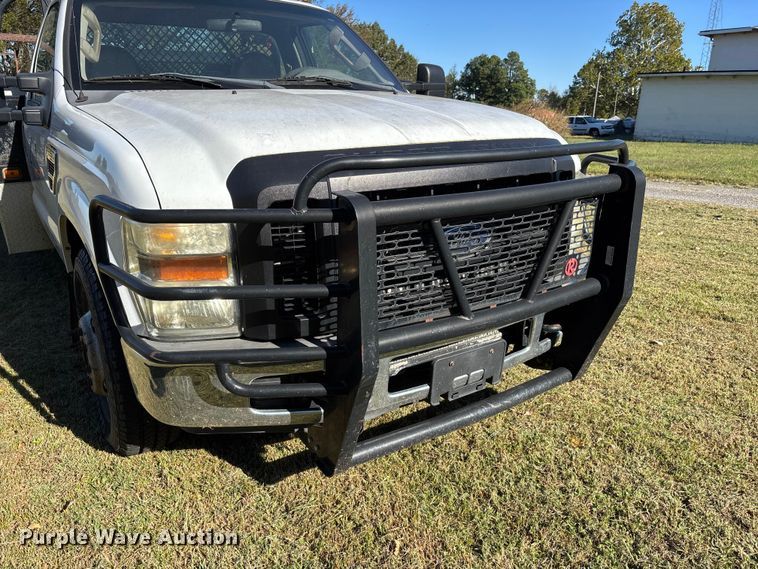 image for item EJ7681 2008 Ford F350 Super Duty XL flatbed pickup truck