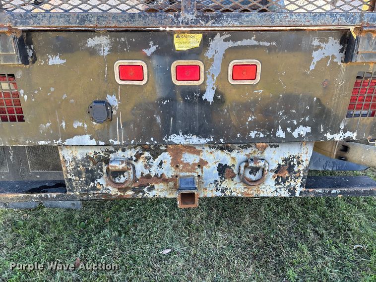 image for item EJ7681 2008 Ford F350 Super Duty XL flatbed pickup truck