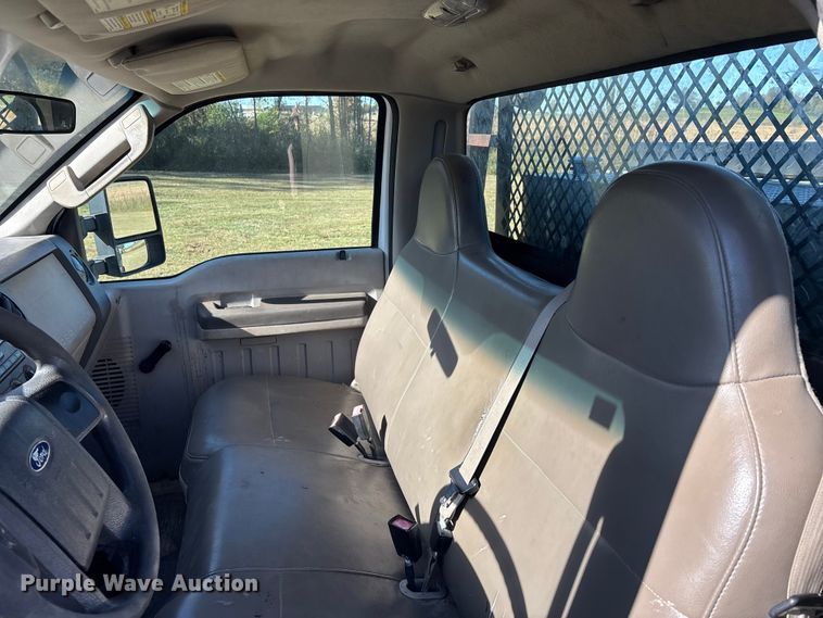 image for item EJ7681 2008 Ford F350 Super Duty XL flatbed pickup truck