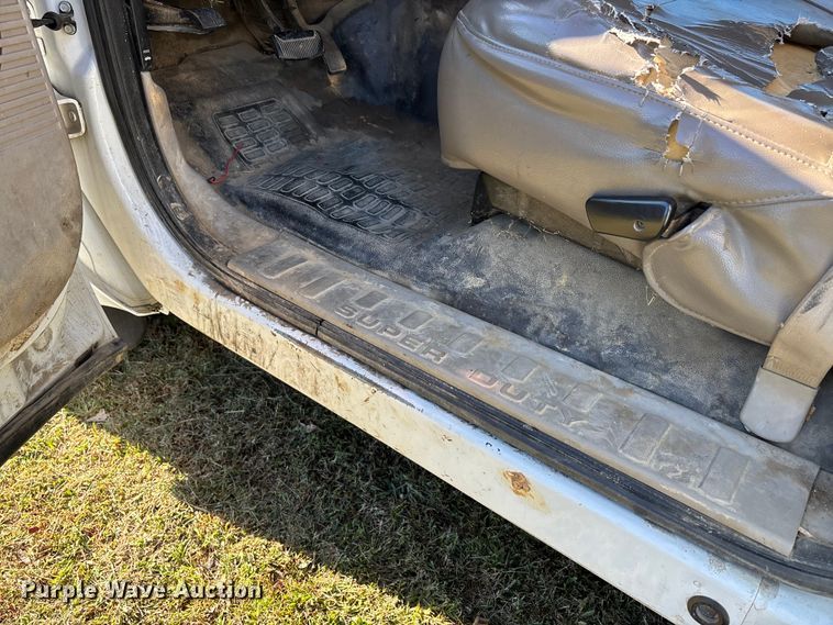 image for item EJ7681 2008 Ford F350 Super Duty XL flatbed pickup truck