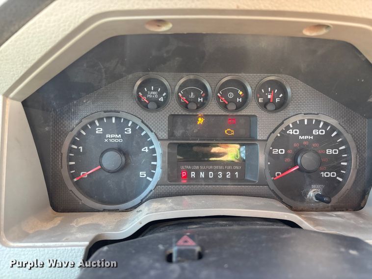 image for item EJ7681 2008 Ford F350 Super Duty XL flatbed pickup truck