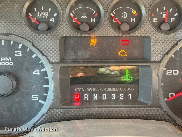 image for item EJ7681 2008 Ford F350 Super Duty XL flatbed pickup truck