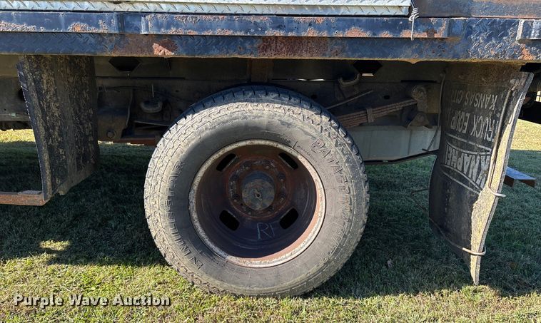 image for item EJ7681 2008 Ford F350 Super Duty XL flatbed pickup truck